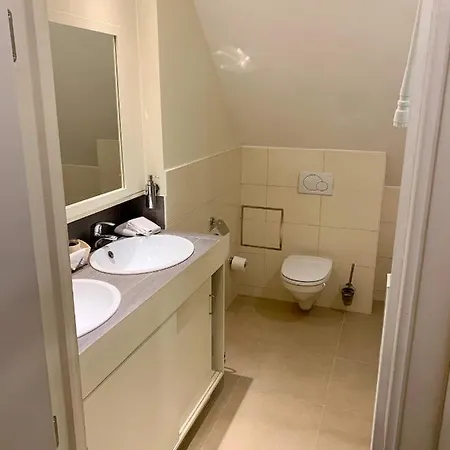 Domaine De La Noiseraie Bed & Breakfast