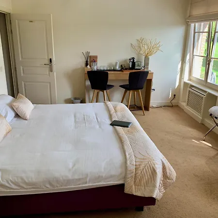 فندق مبيت وإفطار Domaine De La Noiseraie Rhisnes