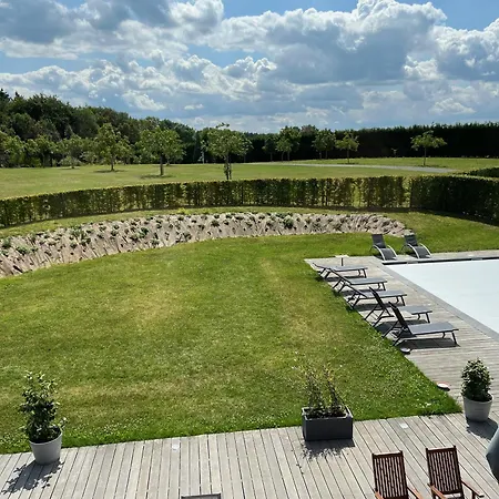 B&B Domaine De La Noiseraie Rhisnes