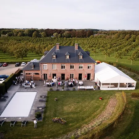 Domaine De La Noiseraie فندق مبيت وإفطار