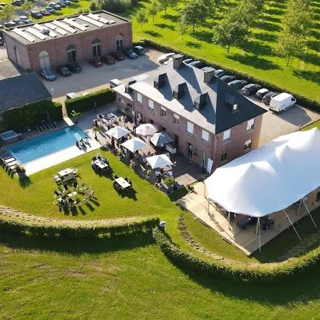 Domaine De La Noiseraie Bed & Breakfast Rhisnes