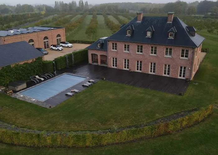 Bed & Breakfast Domaine De La Noiseraie 4*