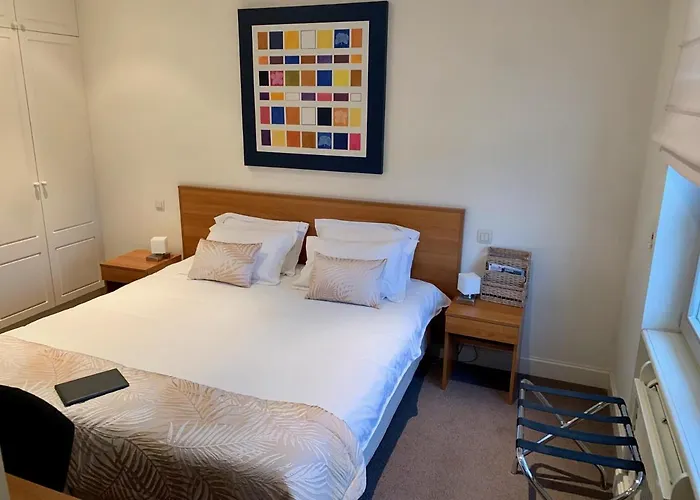 Bed & Breakfast Domaine De La Noiseraie Rhisnes