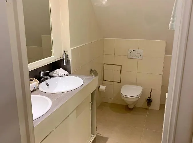 Domaine De La Noiseraie Bed & Breakfast