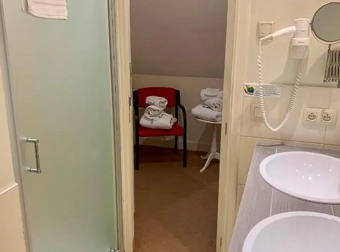 Domaine De La Noiseraie Bed & Breakfast 4*