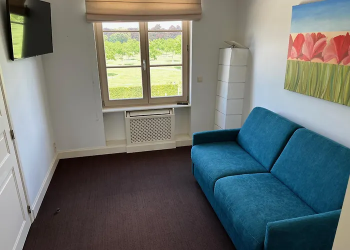 Domaine De La Noiseraie Bed & Breakfast Rhisnes