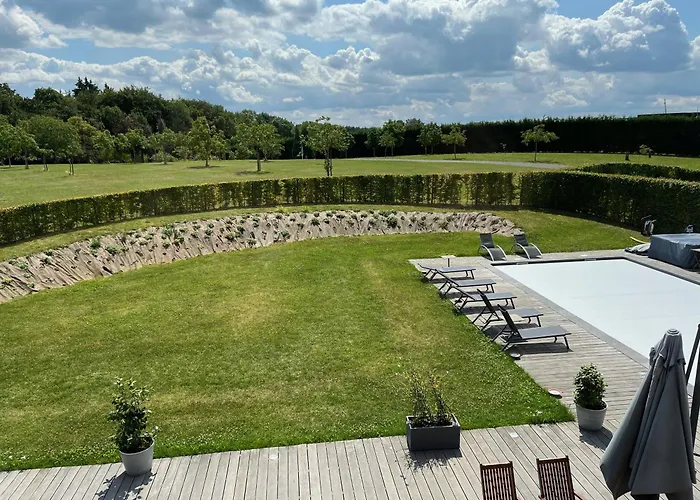 Bed & Breakfast Domaine De La Noiseraie Rhisnes