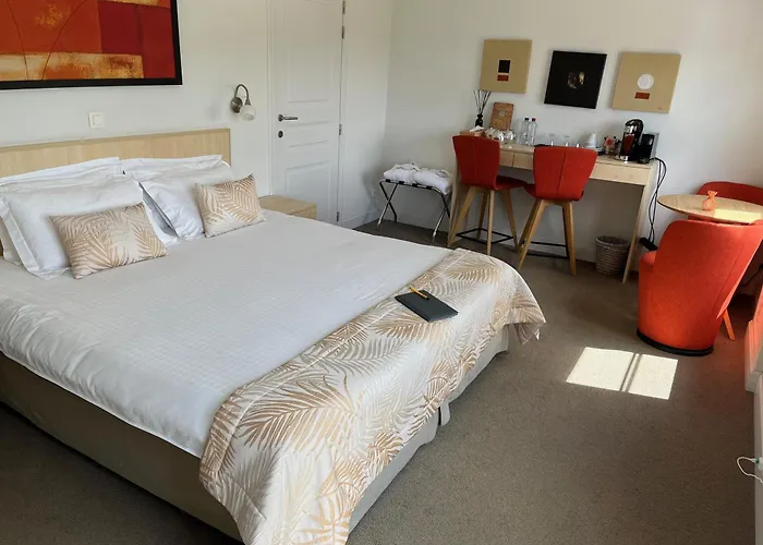 Bed & Breakfast Domaine De La Noiseraie Rhisnes