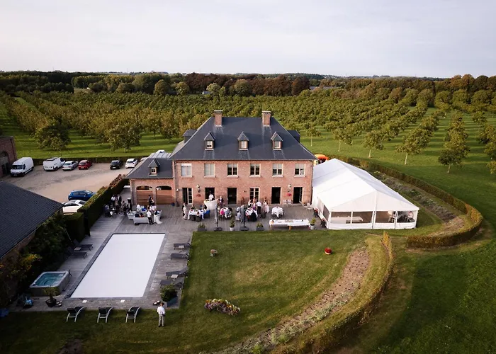 Domaine De La Noiseraie Bed & Breakfast