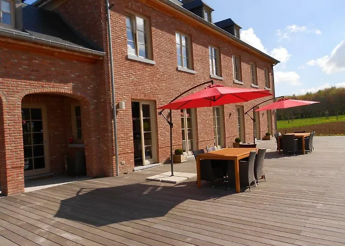 Domaine De La Noiseraie Bed & Breakfast 4*